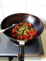 咸鱼肉丁烧茄子的做法