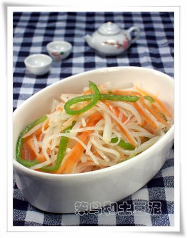 凉拌胡萝卜土豆丝的做法