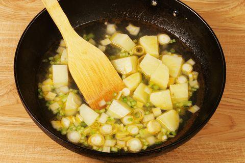 大葱土豆汤的做法
