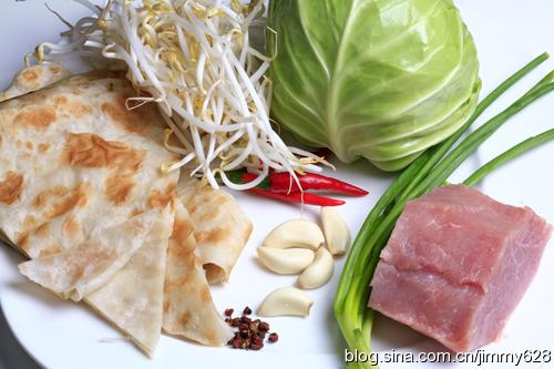 家常肉丝炒饼的做法