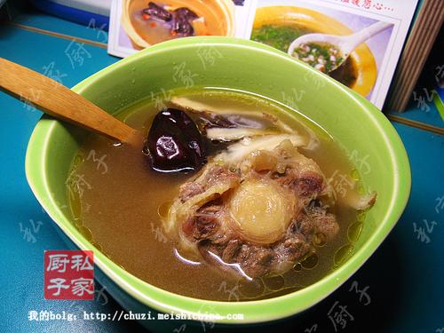 当归红枣炖牛尾的做法