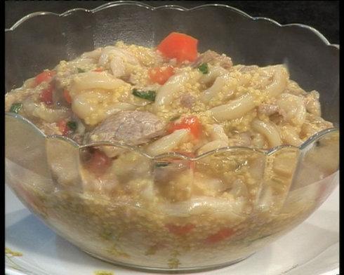 香煎豆腐和羊肉烩剔尖的做法