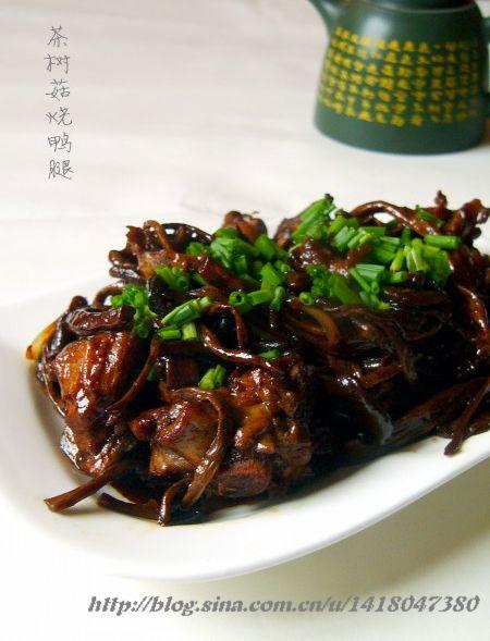 茶树菇烧鸭腿的做法