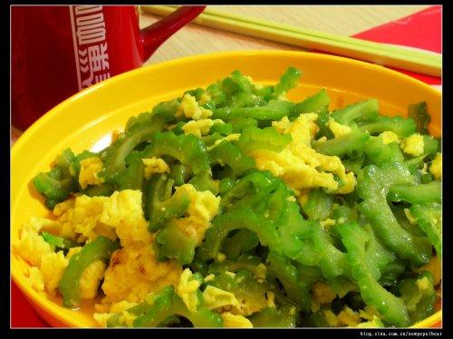 苦瓜炒蛋的做法