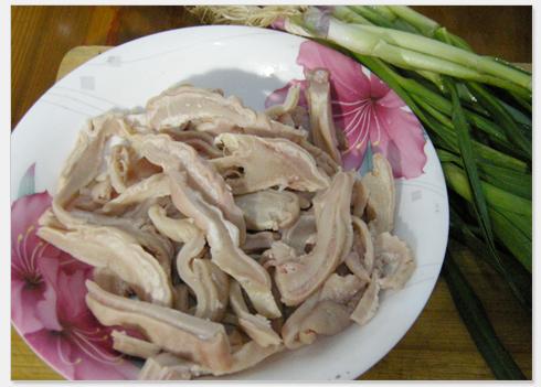 大蒜猪肚的做法