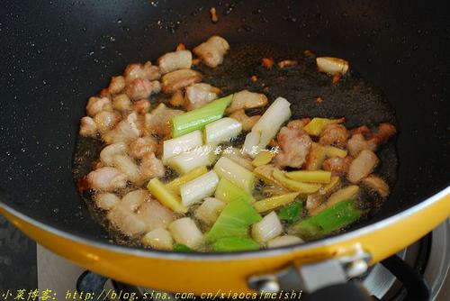 蒜薹豆腐熬鱼的做法