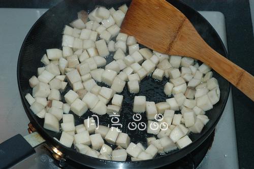 宫爆杏鲍菇的做法