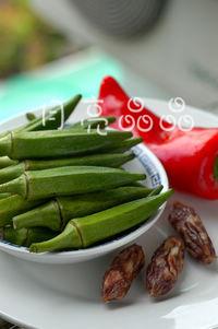 秋葵腊肠小炒的做法