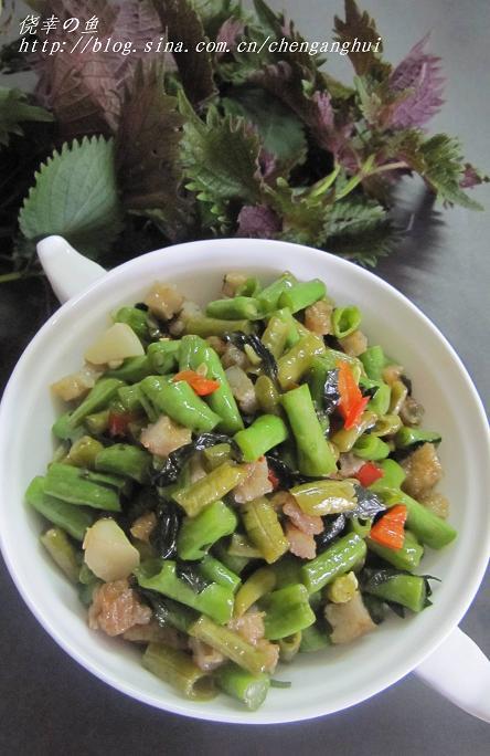 紫苏双色豆角炒鱼松的做法