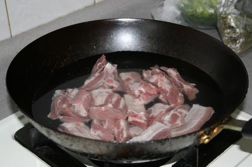 ɽҩ���Źǵ�����