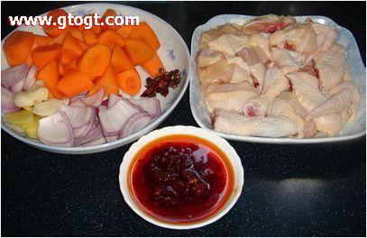 红萝卜烧鸡块的做法