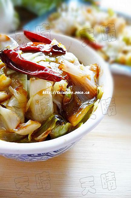 炝炒酸辣手撕圆白菜的做法