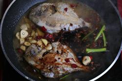 家常红烧平鱼的做法