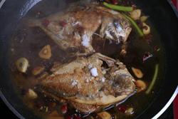 家常红烧平鱼的做法