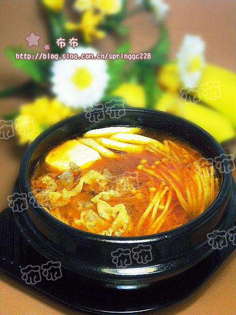 泡菜肥牛豆腐锅的做法