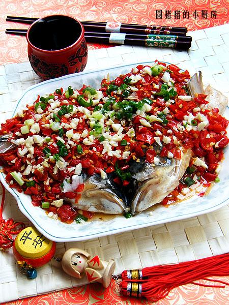 湖南剁椒鱼头的做法