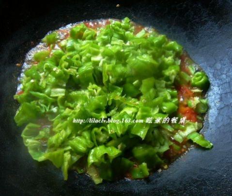 番茄炒青椒的做法