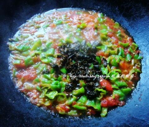 番茄炒青椒的做法