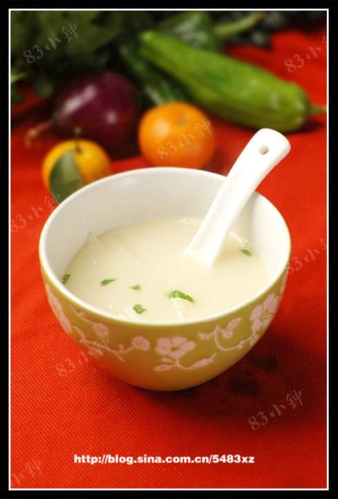 萝卜鲫鱼汤的做法