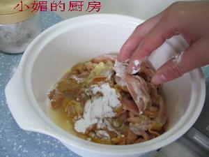 酸笋炒鸡肠的做法