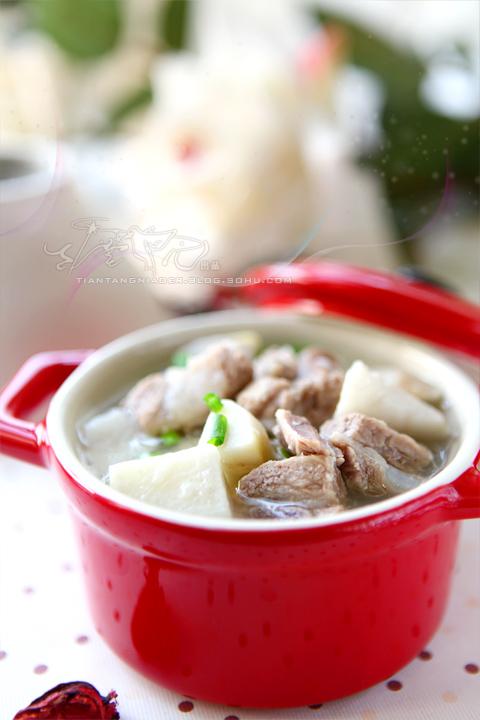 香芋排骨煲的做法