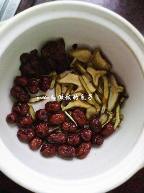 桑寄生鱼头汤的做法