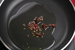 雪里蕻炒黄豆的做法