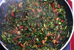 雪里蕻炒黄豆的做法