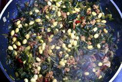 雪里蕻炒黄豆的做法