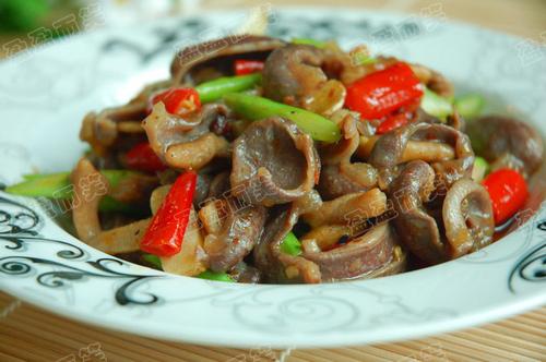 泡椒炒鸭杂的做法