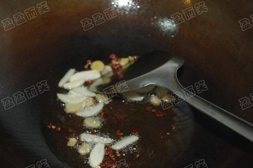 泡椒炒鸭杂的做法