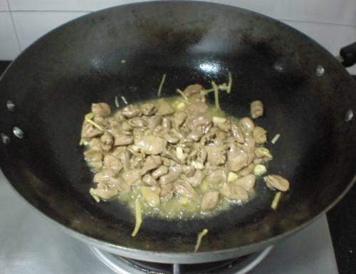 香辣鸡心的做法