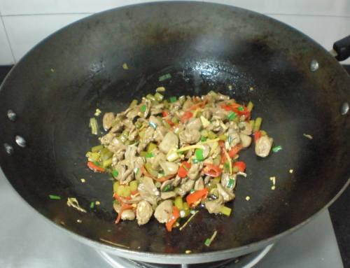 香辣鸡心的做法