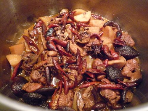 香菇芋头烧鸭的做法