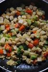 杂蔬鸡丁的做法