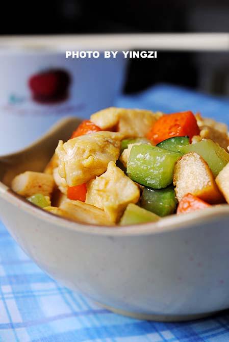 杂蔬鸡丁的做法