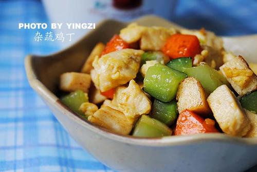 杂蔬鸡丁的做法