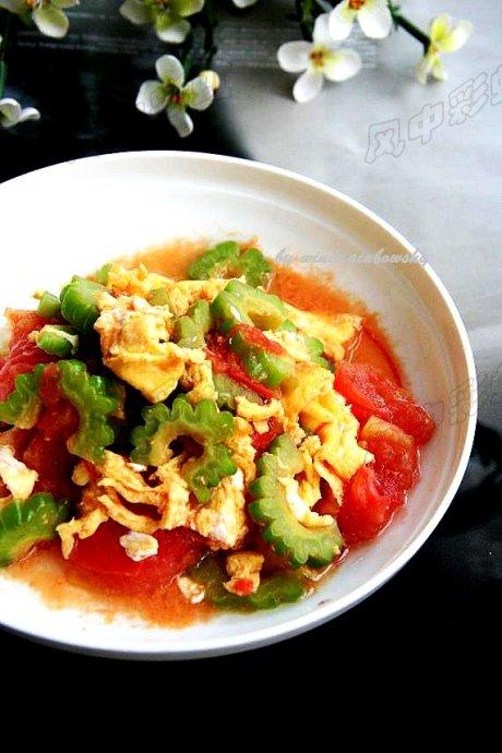 西红柿苦瓜炒蛋的做法