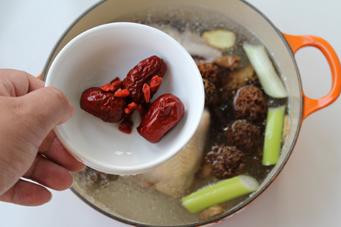 ���Ģ����������