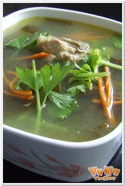 海带龙骨汤的做法