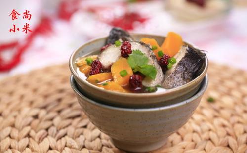 黑鱼红枣南瓜汤的做法