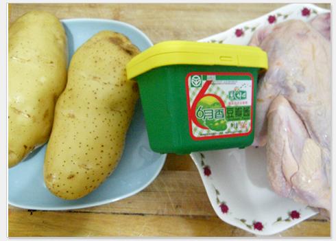 酱香土豆炖鸡块的做法