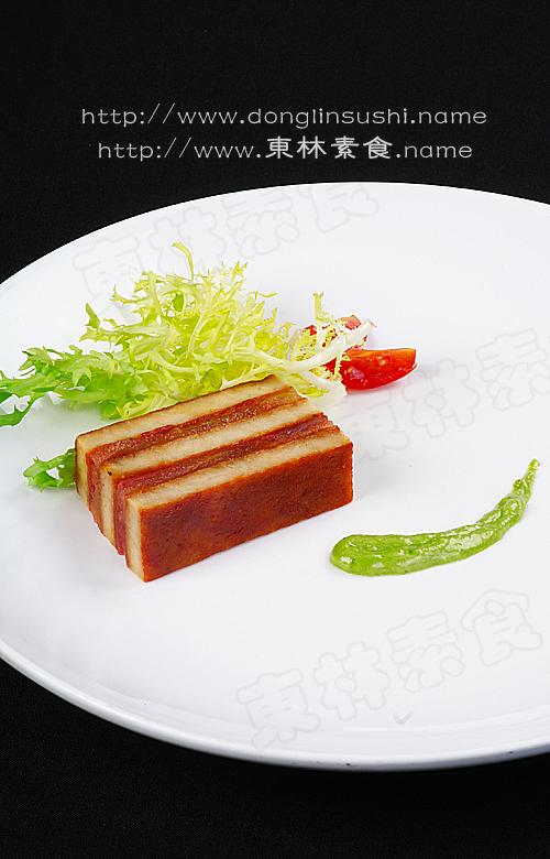 番茄素鱼冻配罗勒青酱的做法