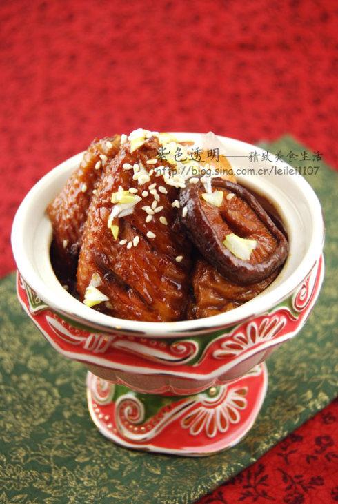 玫瑰腐乳鸡翅烧啤酒香菇面筋的做法