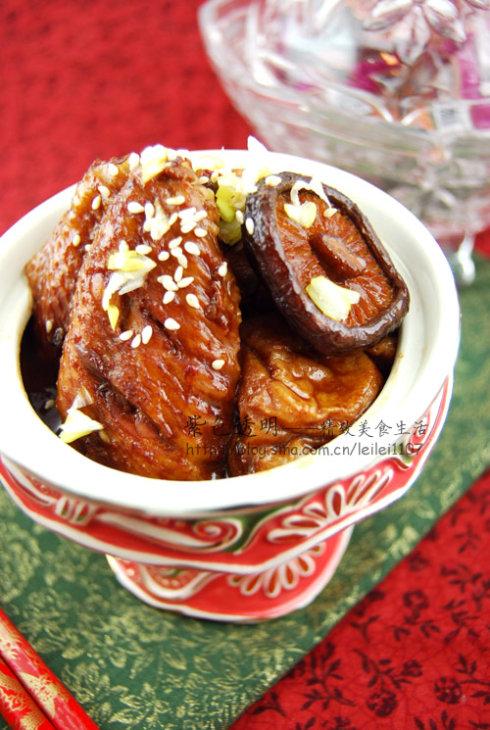 玫瑰腐乳鸡翅烧啤酒香菇面筋的做法