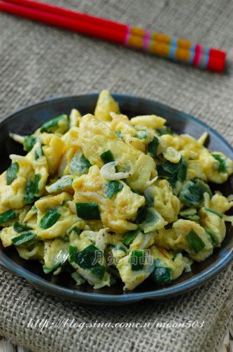 虾皮韭菜炒鸡蛋的做法