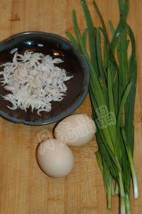 虾皮韭菜炒鸡蛋的做法