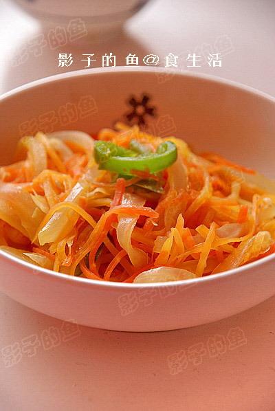 洋葱炒胡萝卜的做法