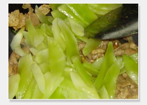 莴笋烧肉的做法