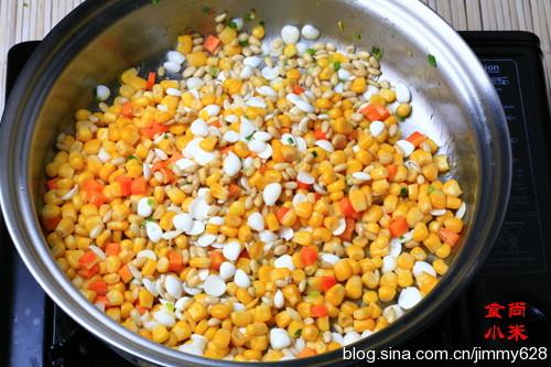 果仁玉米的做法